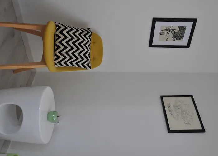 Apartment Sealight Split